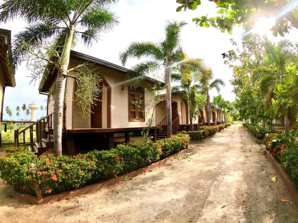 Sunrise Cabanas Arugam Bay Exterior photo