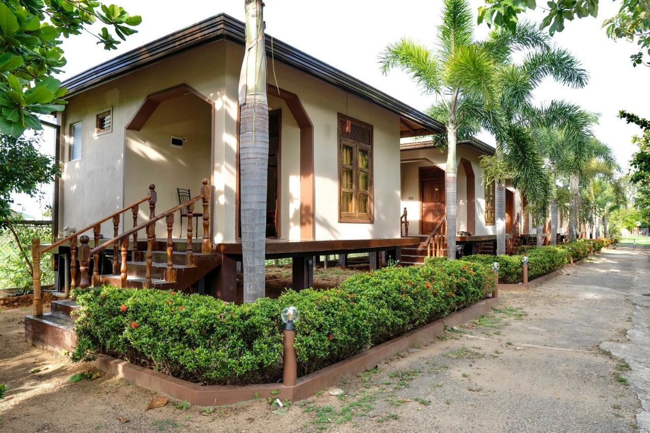 Sunrise Cabanas Arugam Bay Exterior photo